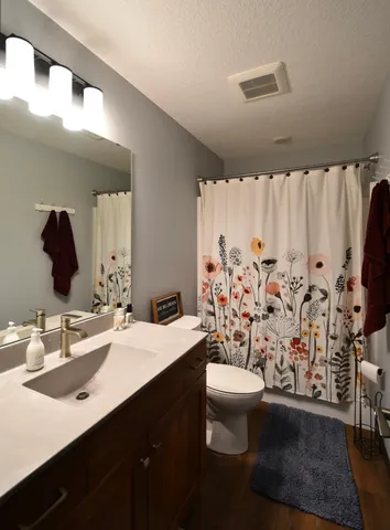 $764,900 | 1800 20th Avenue Circle Northeast, Kasson, MN 55944