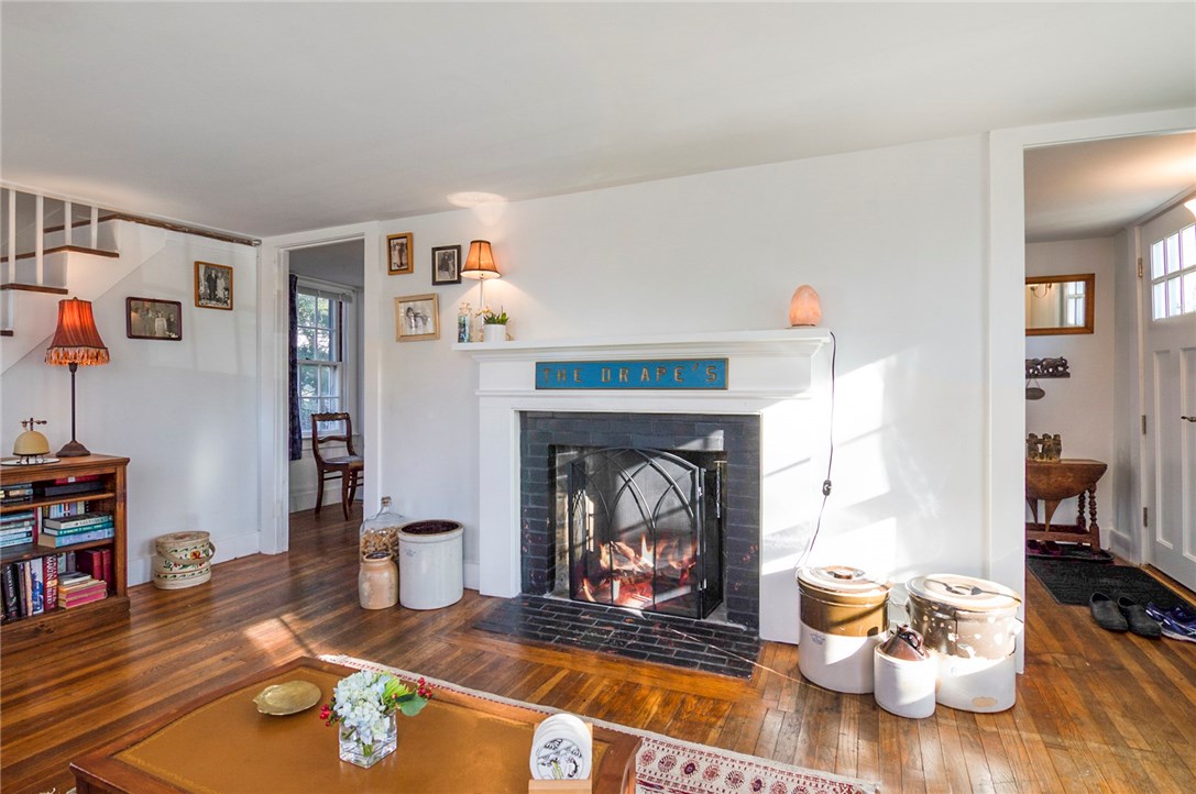 151 North Road South Kingstown, RI 02879 - Photo 5 of 27 Gallery Image 5