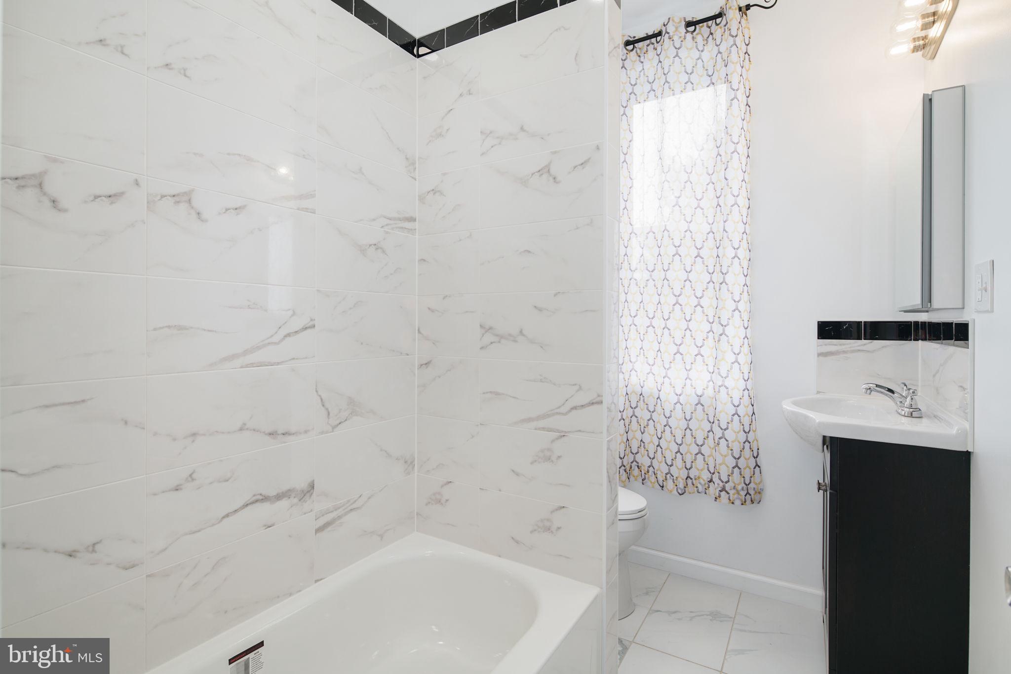 357 Harrison Avenue Upper Darby, PA 19082 - Photo 23 of 30 Full Bath w/tub (Upstairs)