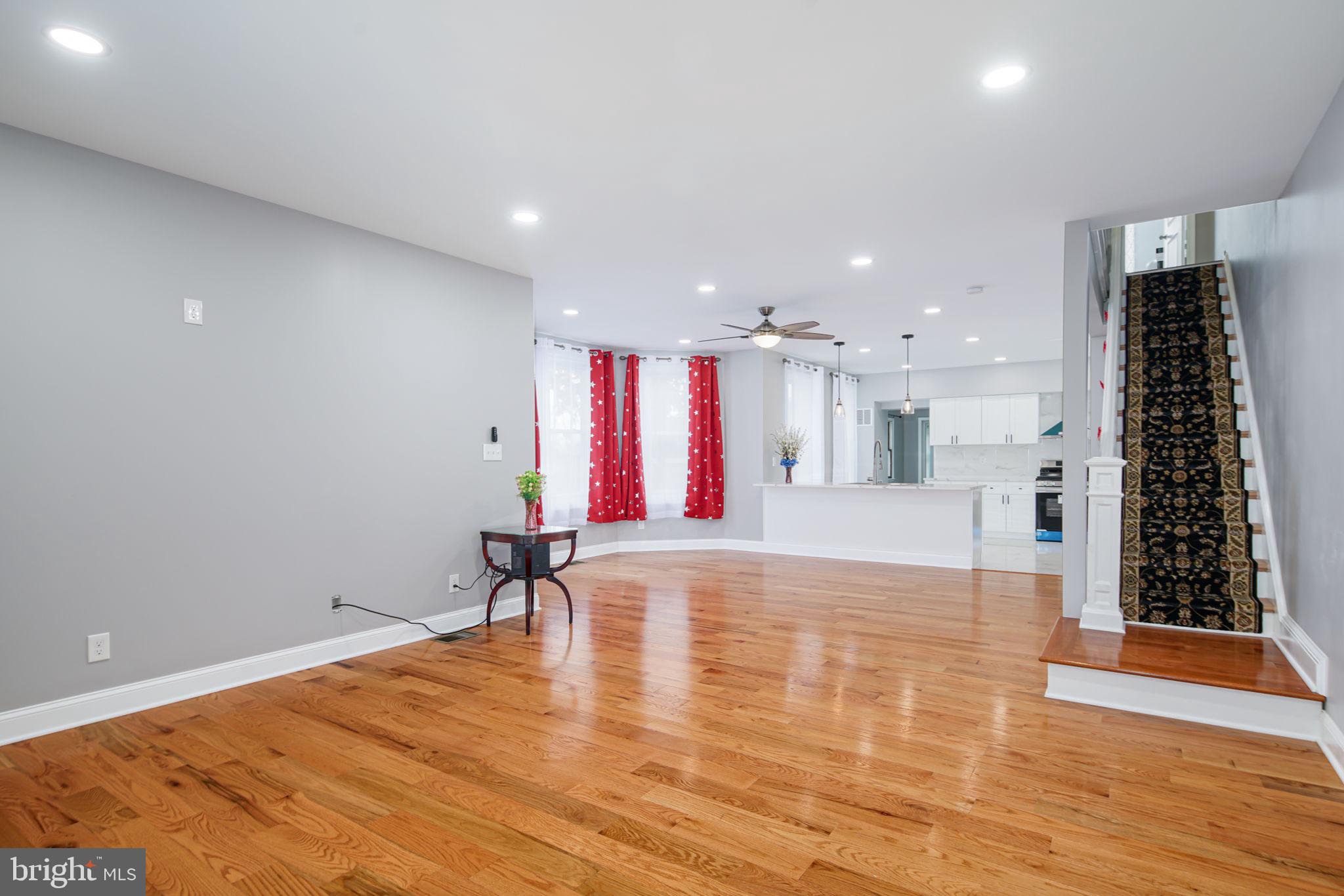 357 Harrison Avenue Upper Darby, PA 19082 - Photo 8 of 30 Living Room/Dining Room