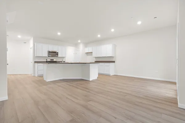 $3,100 | 5913 Hawkweed Drive, Naperville, IL 60564