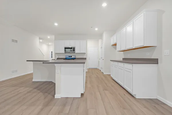 $3,100 | 5913 Hawkweed Drive, Naperville, IL 60564