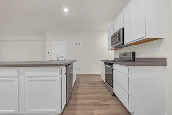 $3,100 | 5913 Hawkweed Drive, Naperville, IL 60564