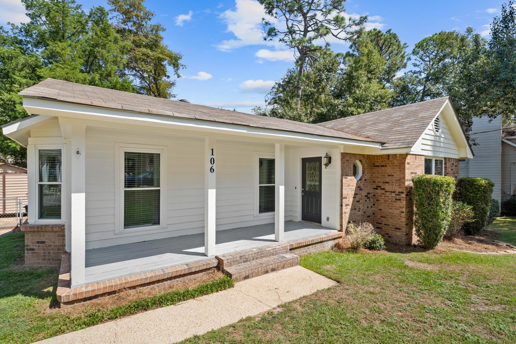 106 Willowbrook Circle Daphne, AL 36526 - Photo 2 of 26 Front Porch