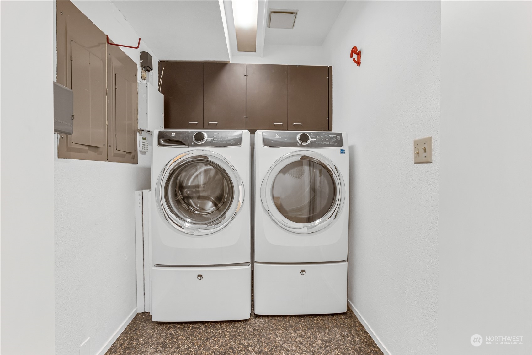 436 36th Avenue Seattle, WA 98122 - Photo 30 of 39 a utility room with dryer and washer