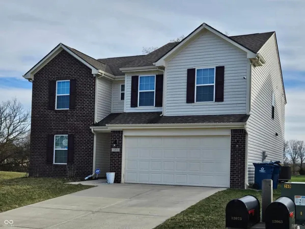 $285,700 | 12075 Country Side Drive, Greenfield, IN 46140