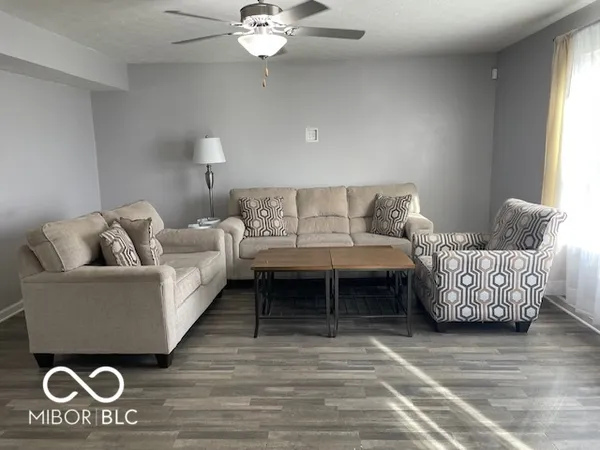 $285,700 | 12075 Country Side Drive, Greenfield, IN 46140