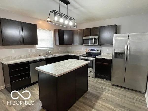 $285,700 | 12075 Country Side Drive, Greenfield, IN 46140