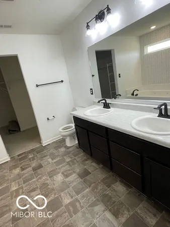 $285,700 | 12075 Country Side Drive, Greenfield, IN 46140