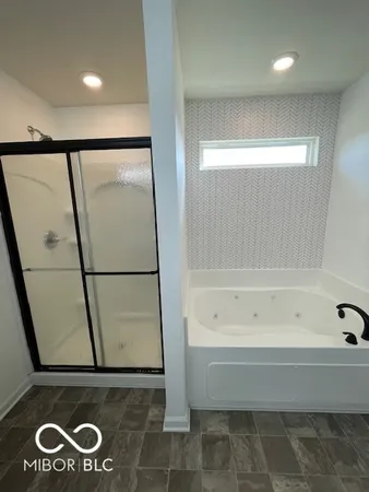 $285,700 | 12075 Country Side Drive, Greenfield, IN 46140