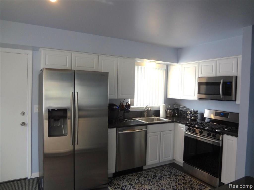 4014 Devon Road Royal Oak, MI 48073 - Photo 10 of 21