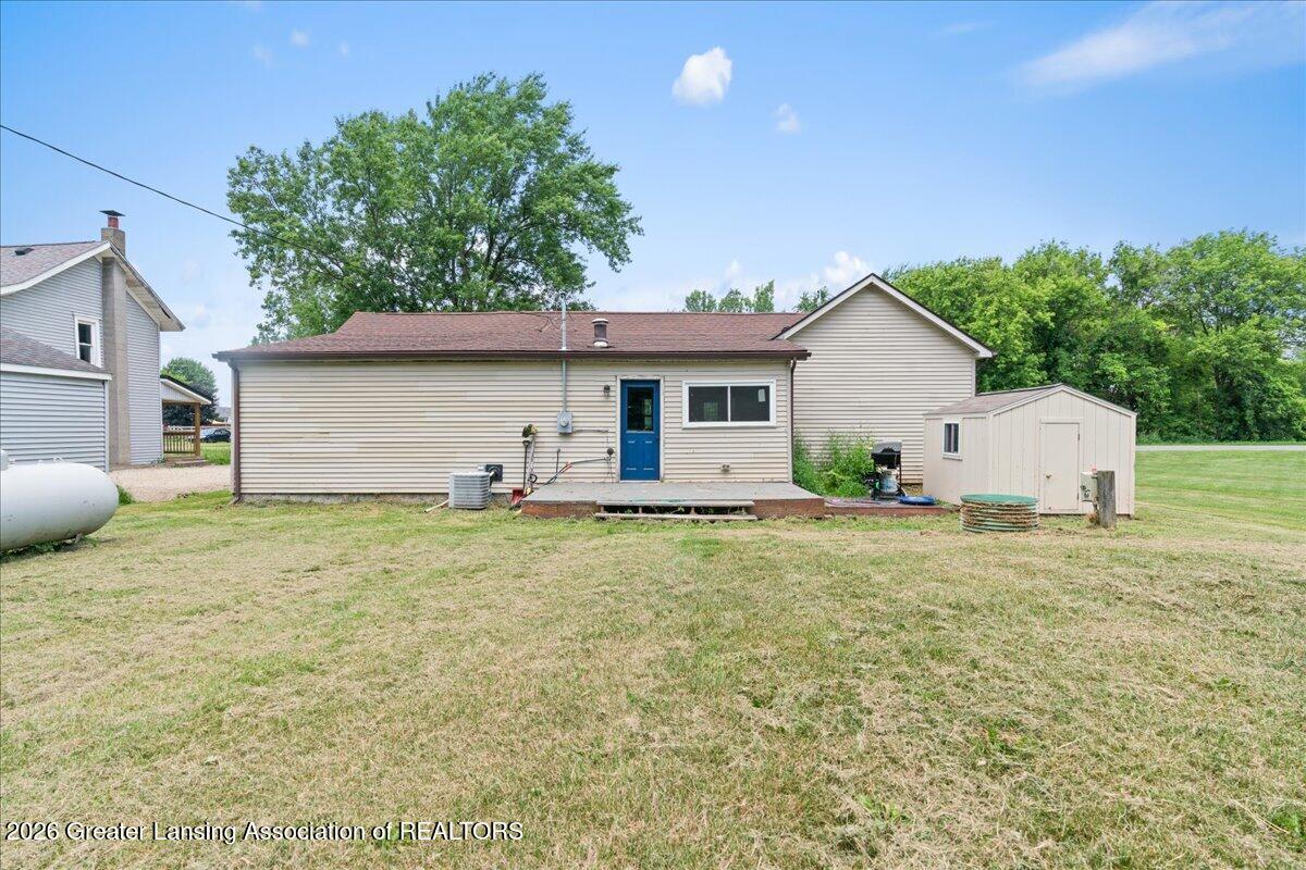 5136 Bell Oak Road East Webberville, MI 48892 - Photo 24 of 30 25-Media Jett - 26