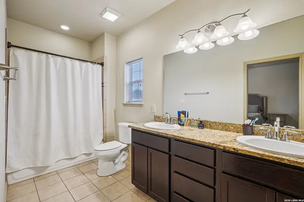 $871,600 | 2312 Sailing Way, Unit A B C D, Kerrville, TX 78028