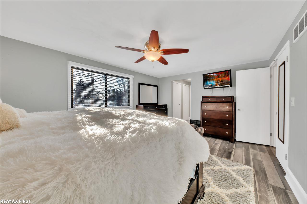 40865 Utica Road Sterling Heights, MI 48313 - Photo 8 of 16 50034305-7.JPG