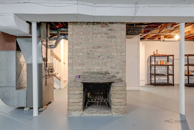 $2,200 | 1595 North McKinley Road, Unit 1, Lake Forest, IL 60045