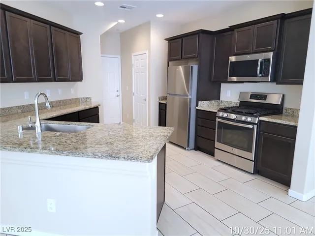 $2,237 | 1137 Bradley Bay Avenue, Henderson, NV 89014