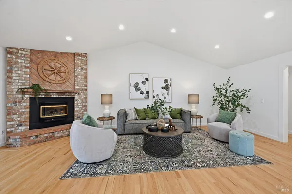 $950,000 | 6183 Marsi Court, Windsor, CA 95492