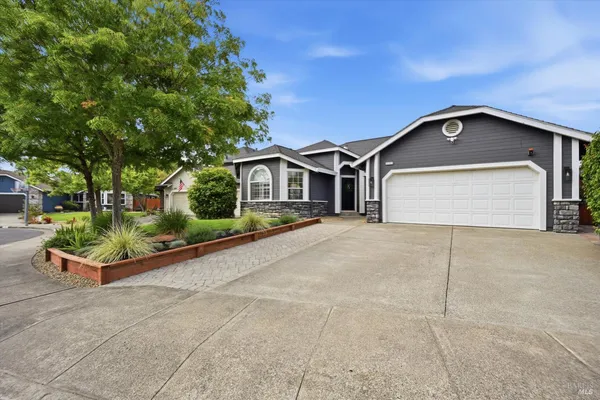 $950,000 | 6183 Marsi Court, Windsor, CA 95492
