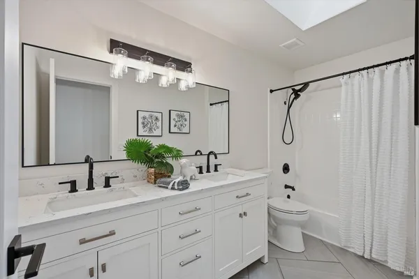 $950,000 | 6183 Marsi Court, Windsor, CA 95492