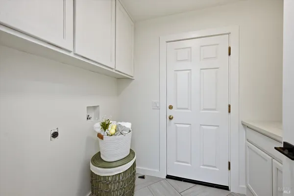 $950,000 | 6183 Marsi Court, Windsor, CA 95492