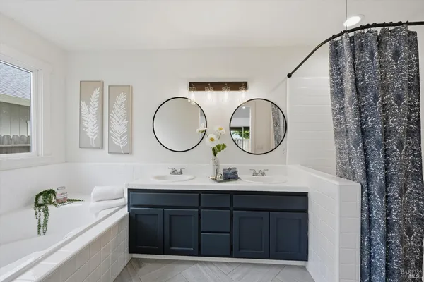 $950,000 | 6183 Marsi Court, Windsor, CA 95492