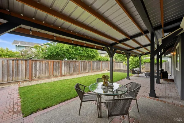 $950,000 | 6183 Marsi Court, Windsor, CA 95492