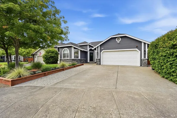 $950,000 | 6183 Marsi Court, Windsor, CA 95492