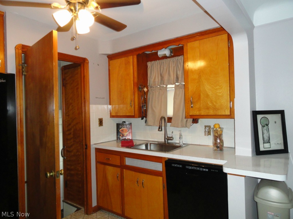 4302 Redfern Road Parma, OH 44134 - Photo 6 of 20