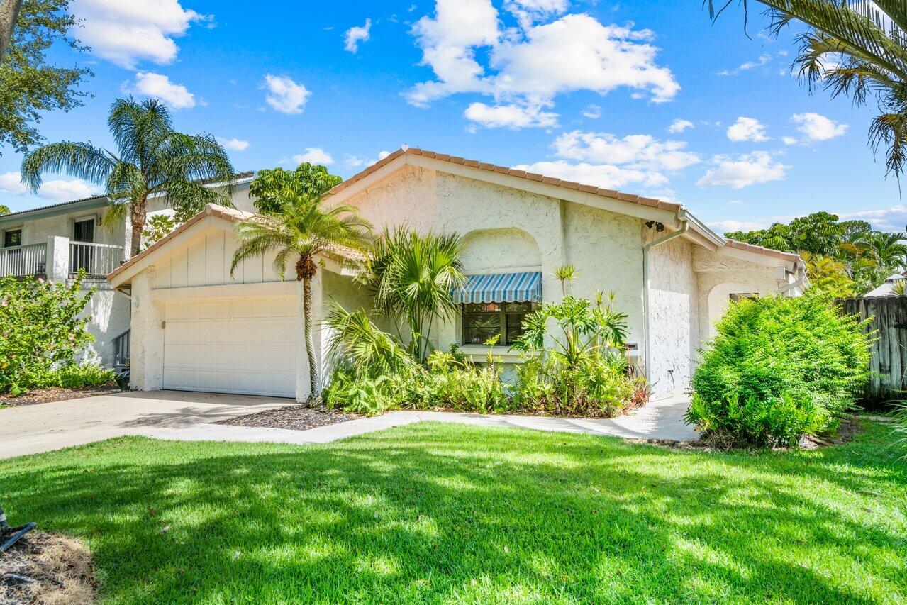 6458 Sweet Maple Lane Boca Raton, FL 33433 - Photo 4 of 32 003-6458SweetMapleLane-BocaRaton-FL-3343