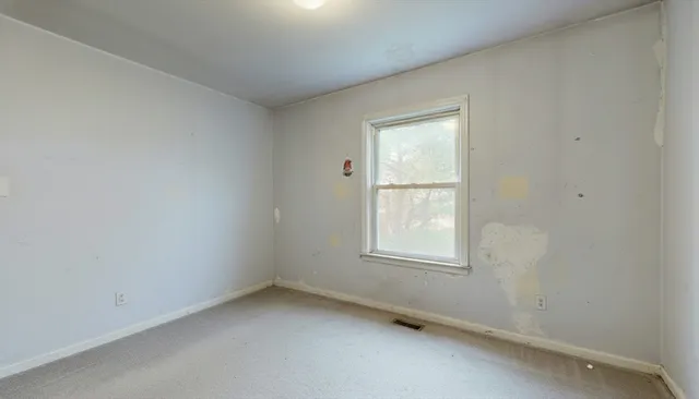 a view of utility room