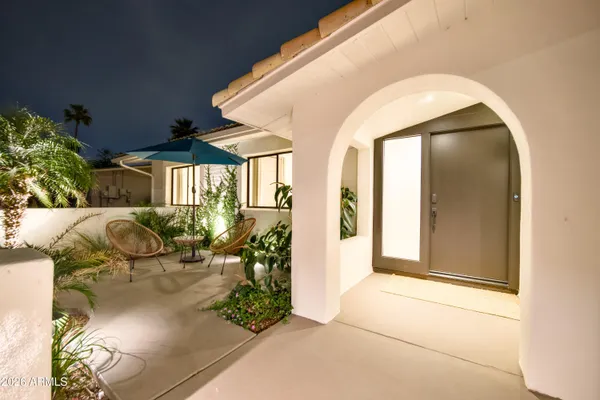 $899,900 | 2425 West Impala Circle, Mesa, AZ 85202