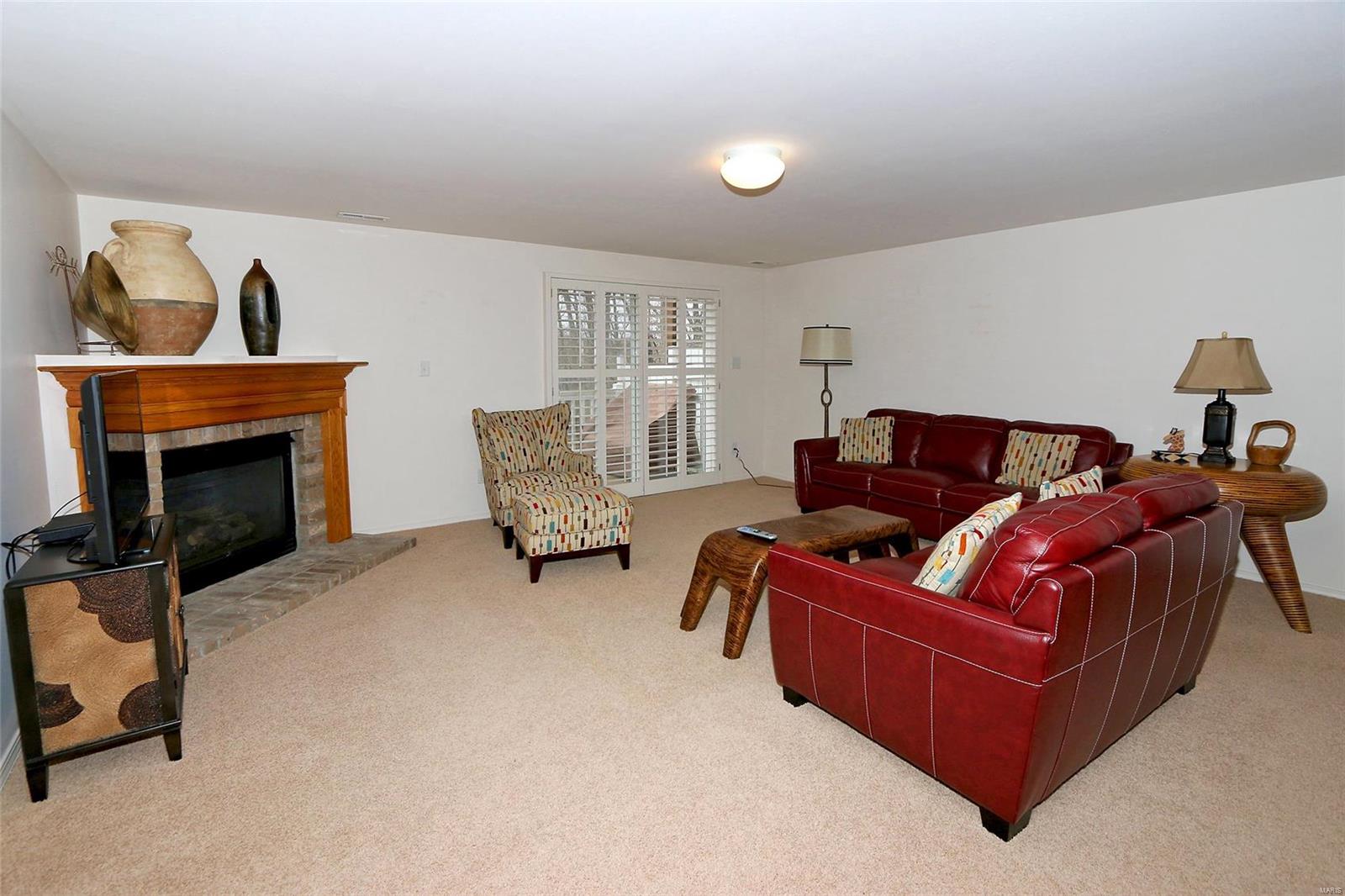 1229 Hunters Chase Drive Eureka, MO 63025 - Photo 21 of 31