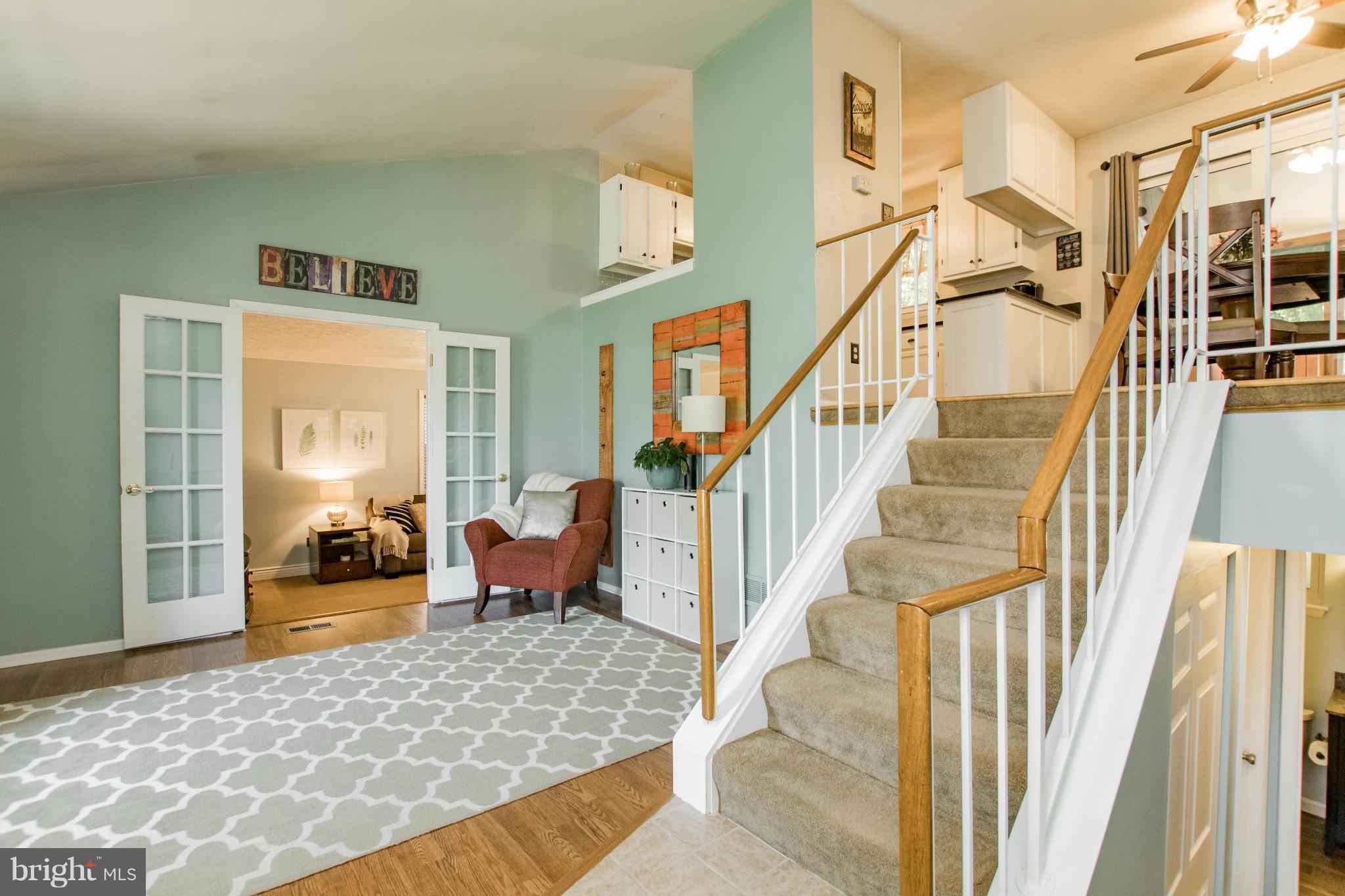 12815 Cunninghill Cove Road Baltimore, MD 21220 - Photo 2 of 30 Living Room