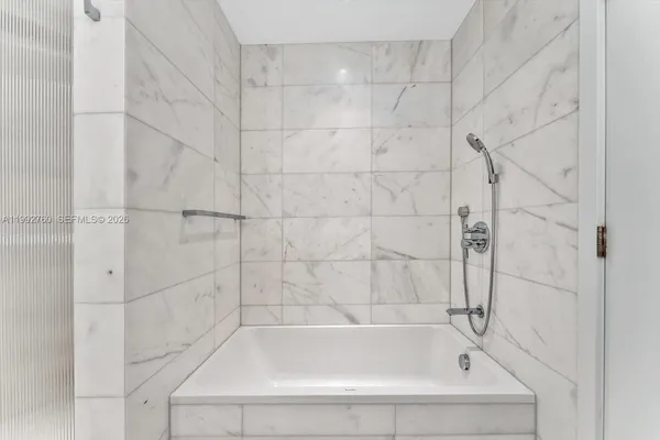 $32,500 | 500 Alton Road, Unit 2205, Miami Beach, FL 33139