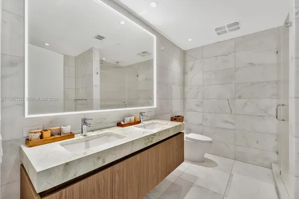 $32,500 | 500 Alton Road, Unit 2205, Miami Beach, FL 33139