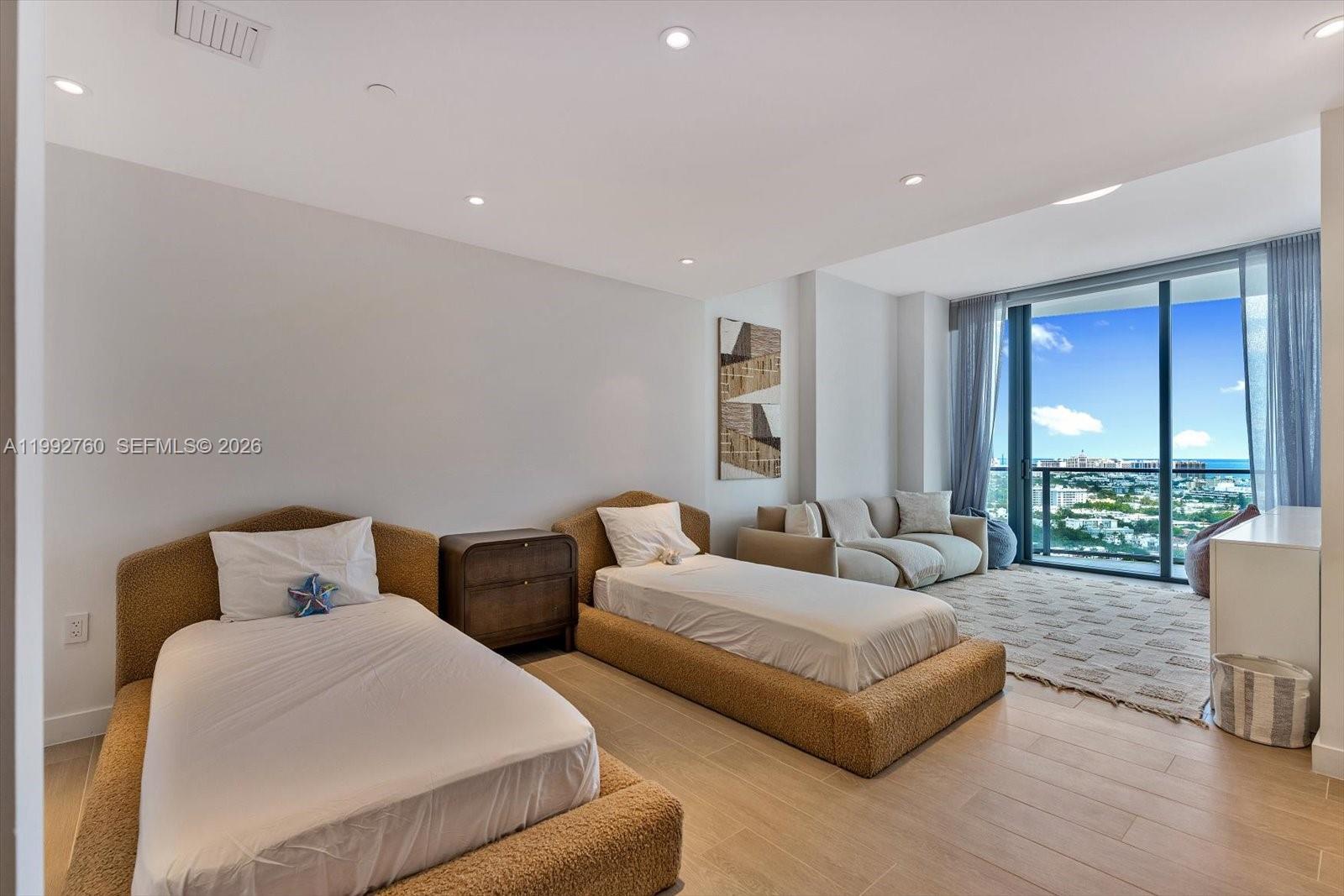 500 Alton Road, Unit 2205 Miami Beach, FL 33139 - Photo 24 of 60