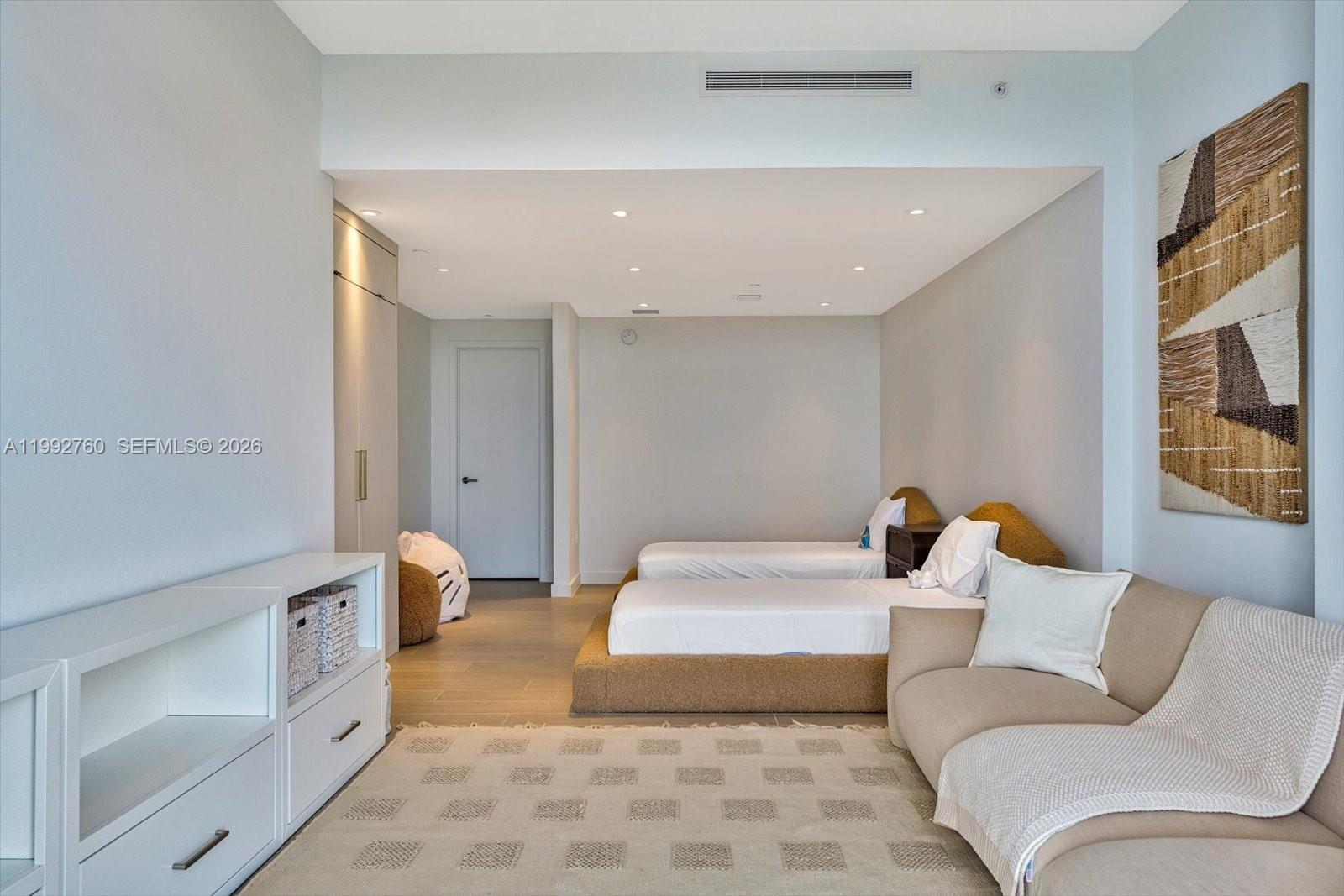 500 Alton Road, Unit 2205 Miami Beach, FL 33139 - Photo 26 of 60