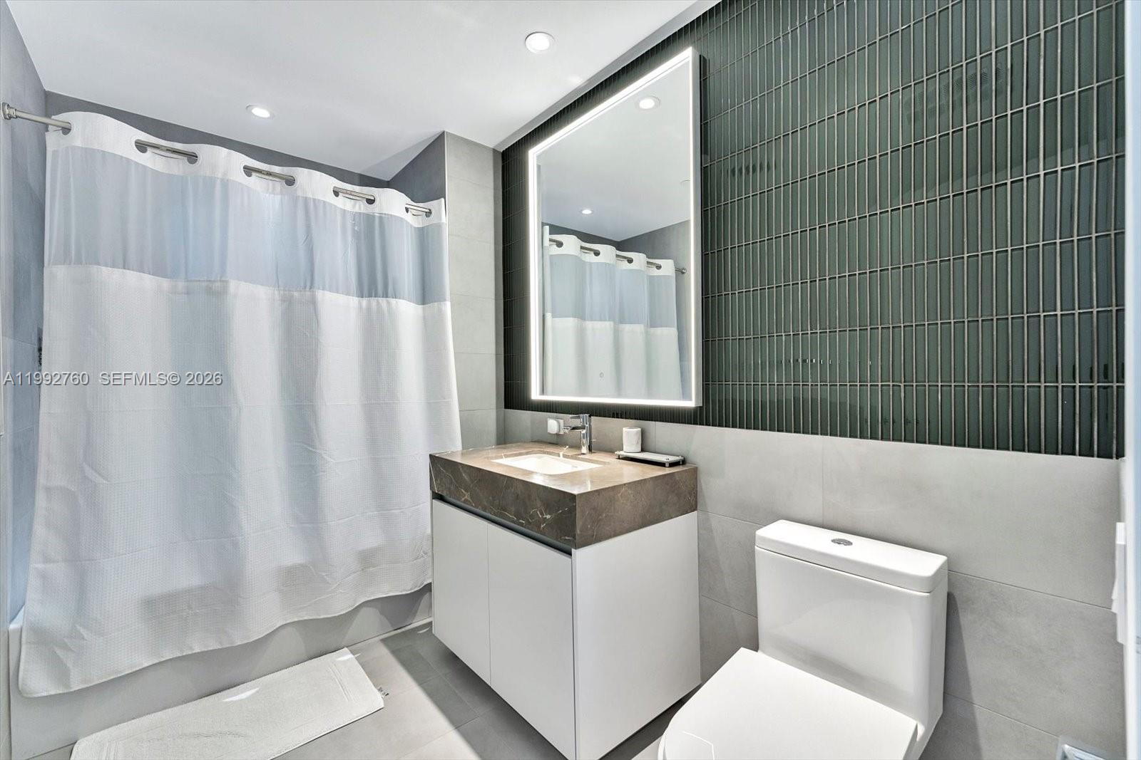 500 Alton Road, Unit 2205 Miami Beach, FL 33139 - Photo 29 of 60