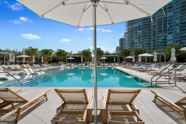 $32,500 | 500 Alton Road, Unit 2205, Miami Beach, FL 33139