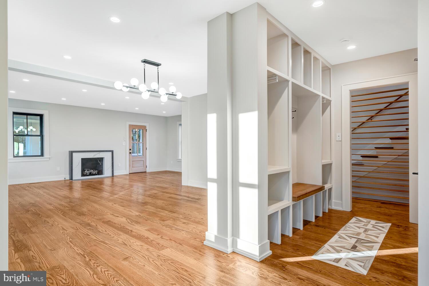 5921 Chesterbrook Road McLean, VA 22101 - Photo 15 of 103