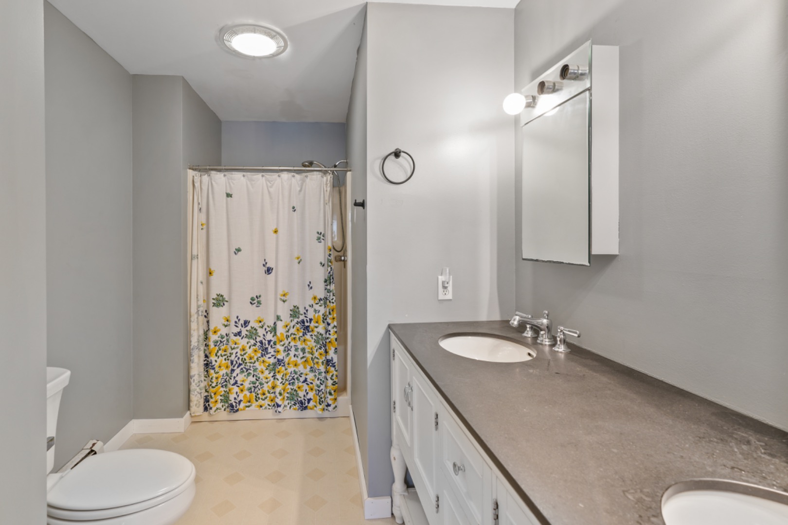 400 Edgartown-Vineyard Haven Road Edgartown, MA 02539 - Photo 20 of 33 Main bath