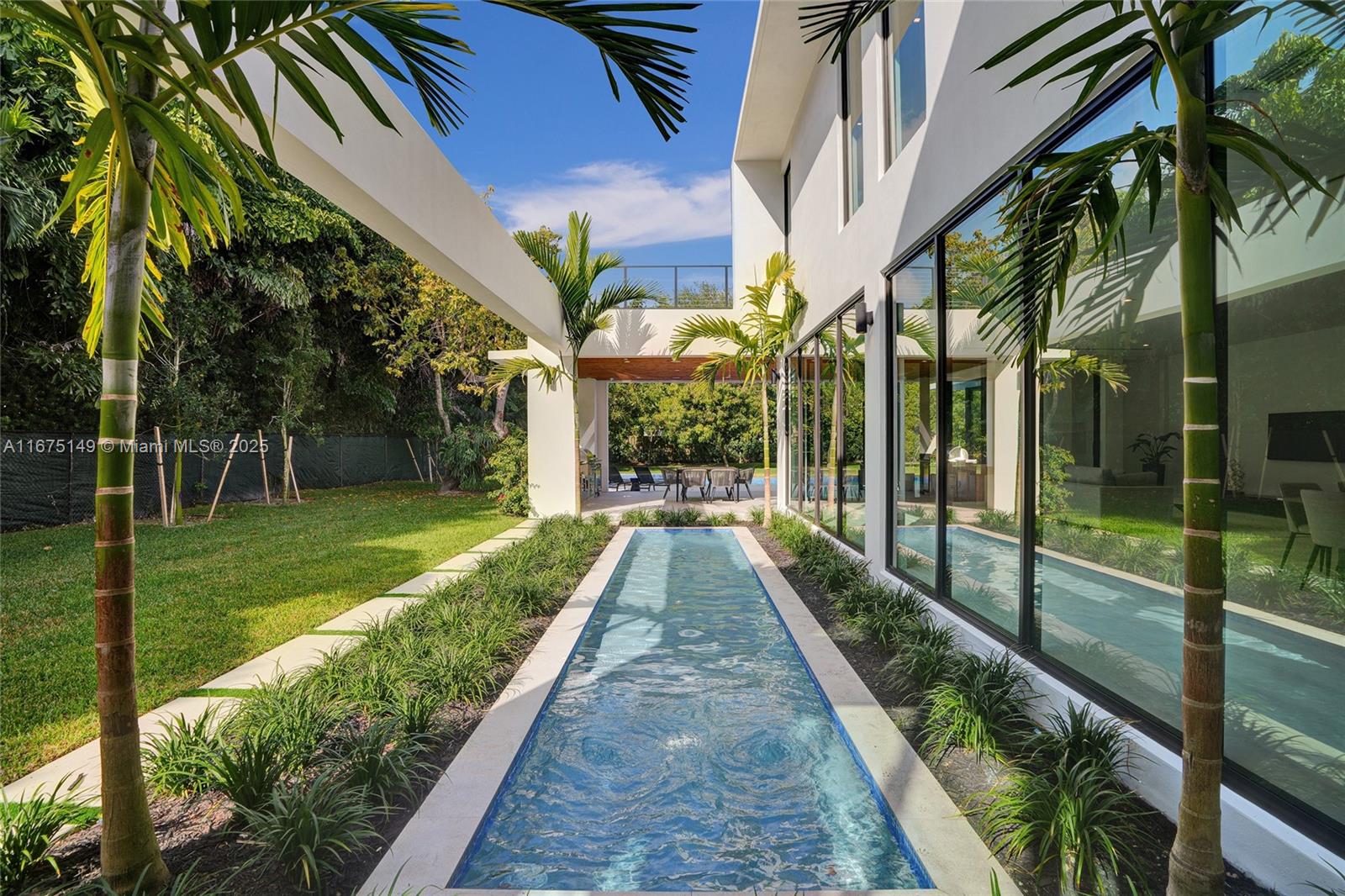 6350 Southwest 112th Street Pinecrest, FL 33156 - Photo 40 of 88 Fountain