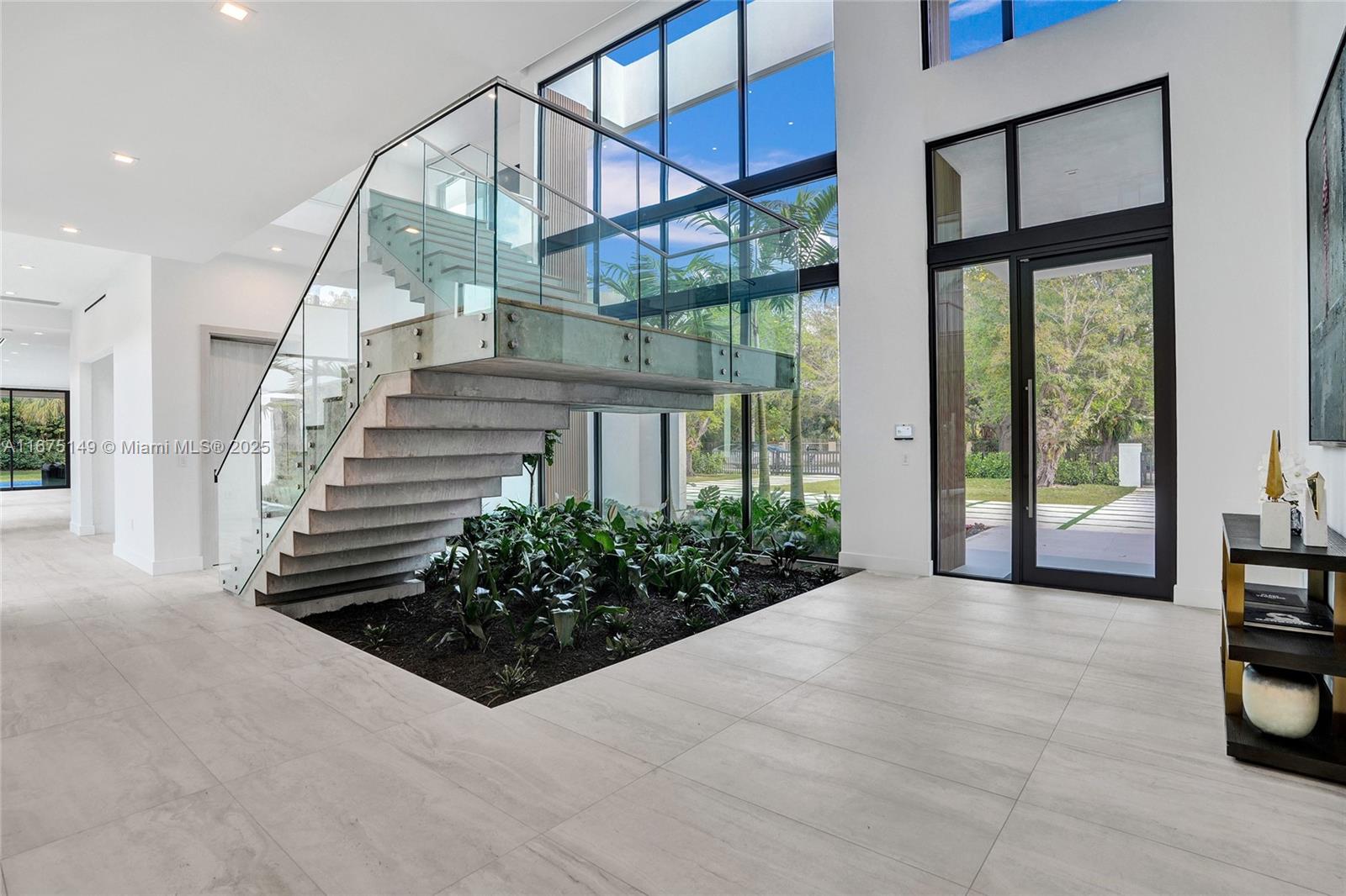 6350 Southwest 112th Street Pinecrest, FL 33156 - Photo 4 of 88 a view of entryway