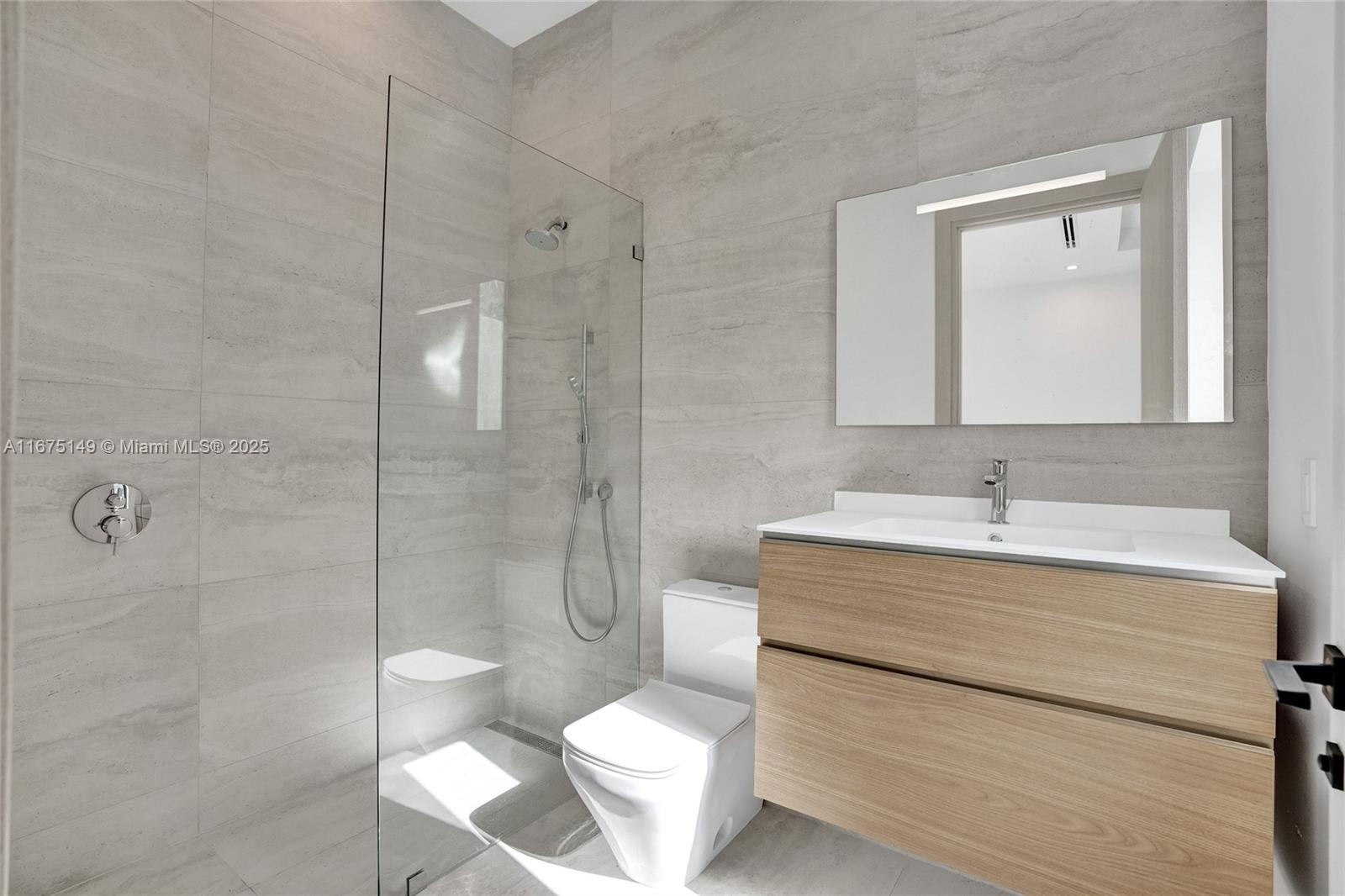 6350 Southwest 112th Street Pinecrest, FL 33156 - Photo 74 of 88 Bedroom #5 Bathroom (1st floor)