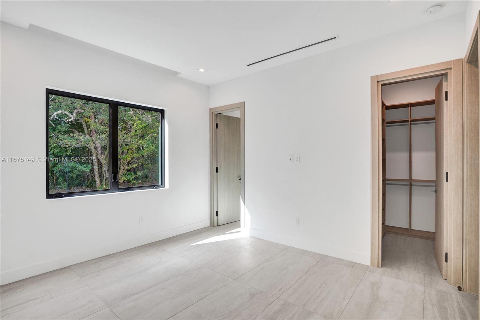 6350 Southwest 112th Street Pinecrest, FL 33156 - Photo 75 of 88 Bedroom #6 Bathroom (1st floor)