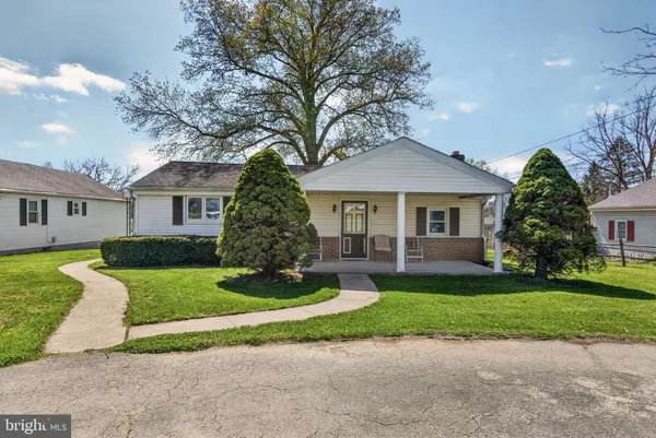 $190,000 | 1636 East Canal Road, Dover, PA 17315