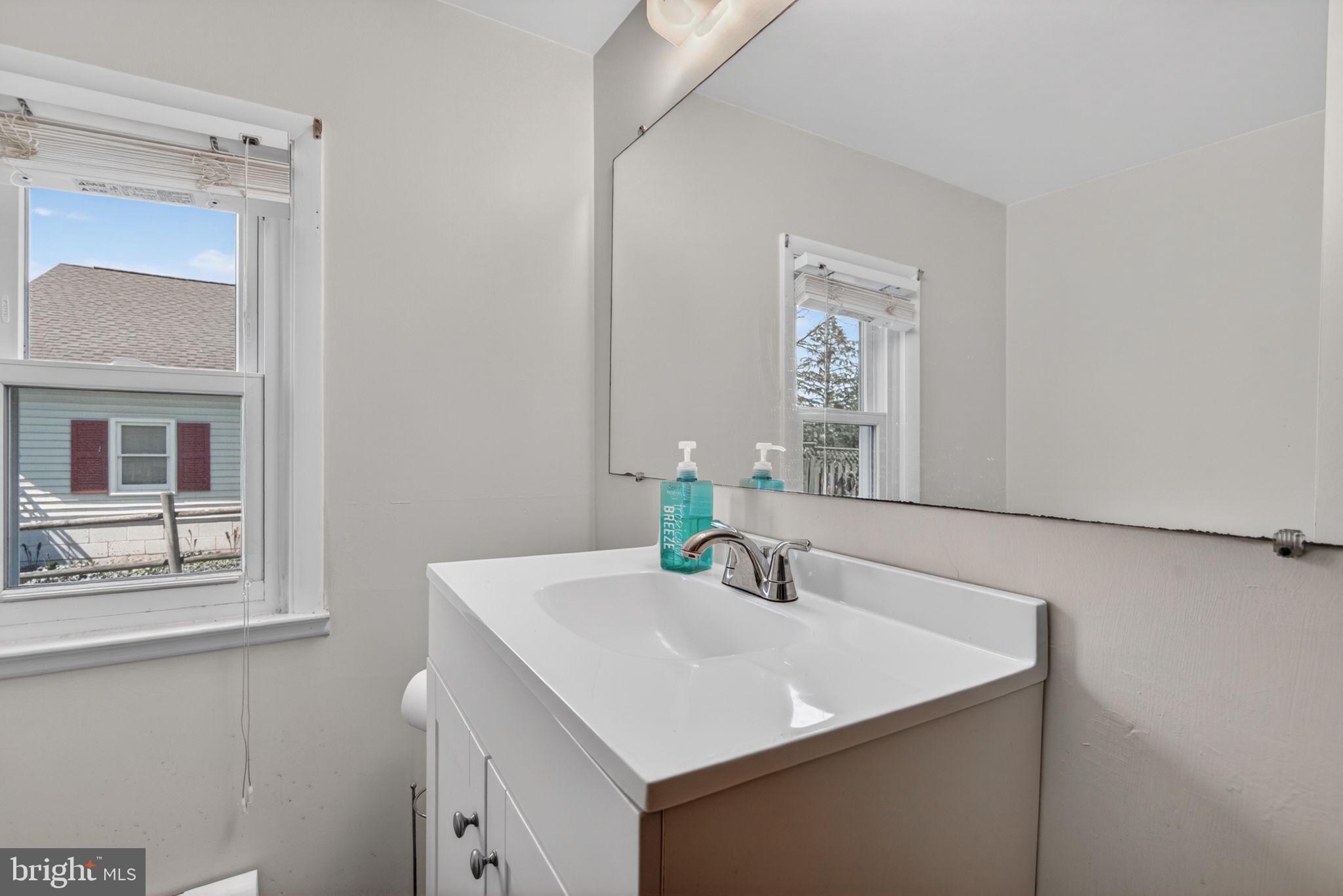 1636 East Canal Road Dover, PA 17315 - Photo 18 of 27