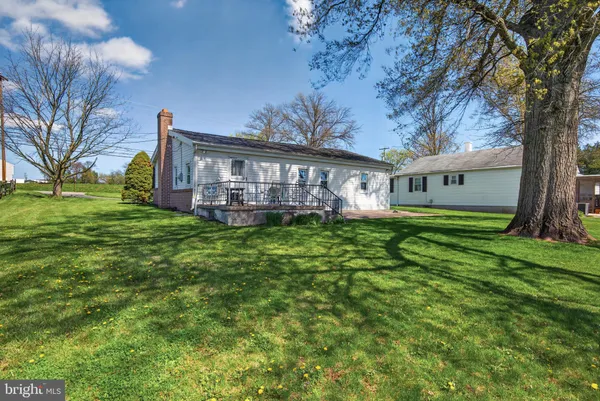 $190,000 | 1636 East Canal Road, Dover, PA 17315