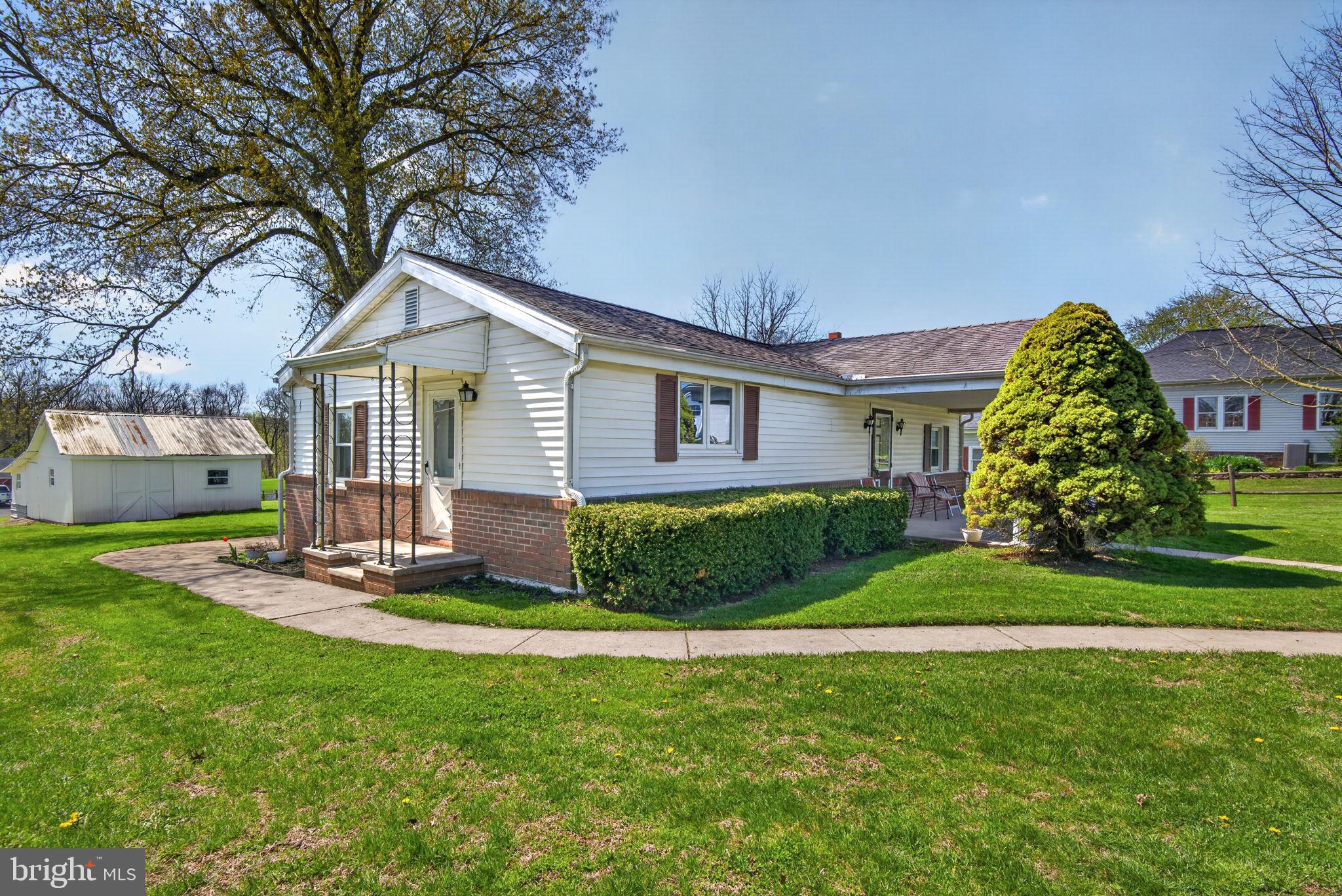 1636 East Canal Road Dover, PA 17315 - Photo 3 of 27