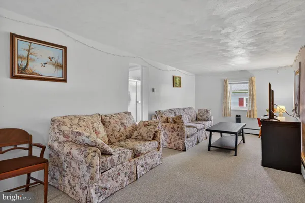 $190,000 | 1636 East Canal Road, Dover, PA 17315